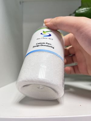 Kationowy poliakrylamid CPAM Odwadnianie osadów Chemiczny flokulant Oczyszczanie wody pitnej