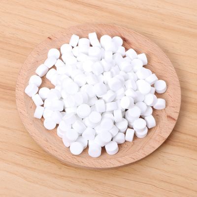 Zdezinfekcja Tabletki eferwescentne z aktywnym składnikiem Dichloroisocyanurate sodu 2 lata Czas przydatności 3cm X 3cm