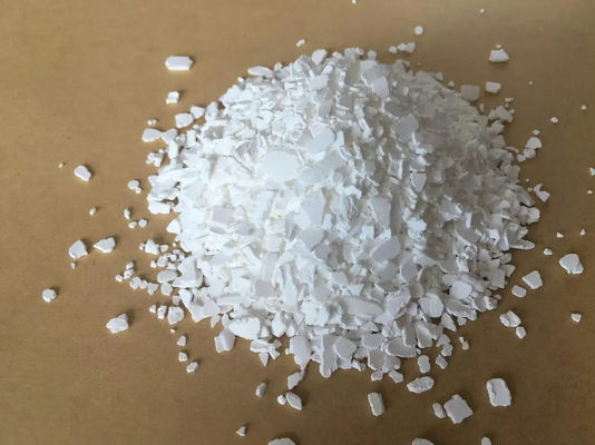 Biały chlorek wapnia Proszek Ph 7-8 10% Roztwór Formuła chemiczna CaCl2 Do konserwacji basenu