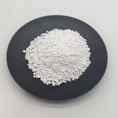 Żrące dla metali bezwodny chlorek wapnia o gęstości 2,15 G/cm3