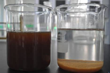 Stabilny w normalnych warunkach Odbarwianie Chemikalia Bezwonne rozwiązanie do skutecznego czyszczenia tkanin